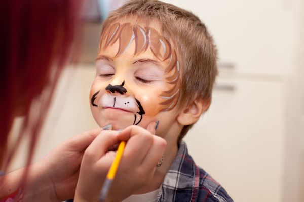 kinderschminken fasching 177505541