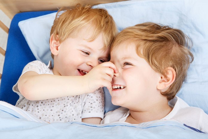 zwei-kinder-geschwister 276056393 Spieletipps für Geschwister