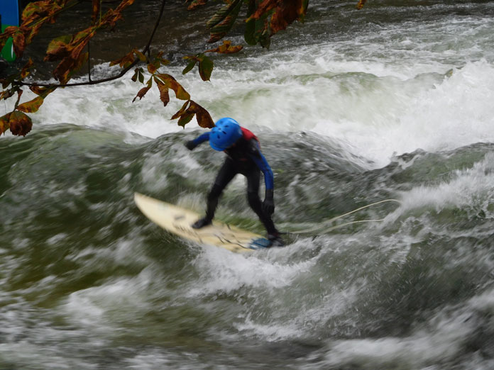 eisbach-surfen-muenchen