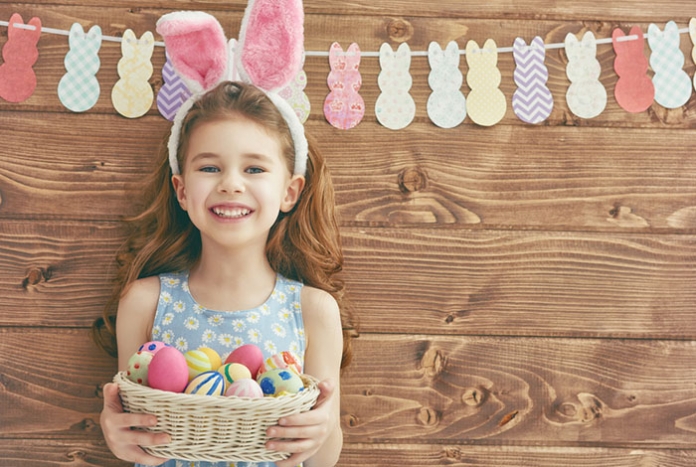Ostern_Kind_Eier - shutterstock ID 377995069 Kind mit Osterkorb