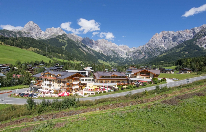 Außenansicht Panorama 2