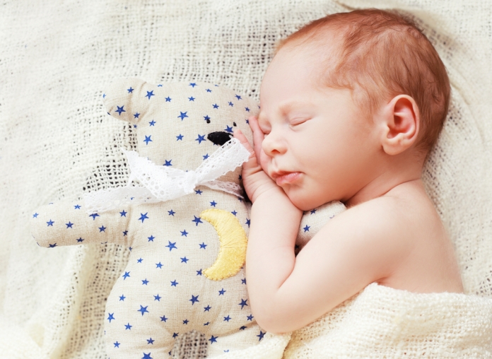 Baby_schlafen_Kuscheltier