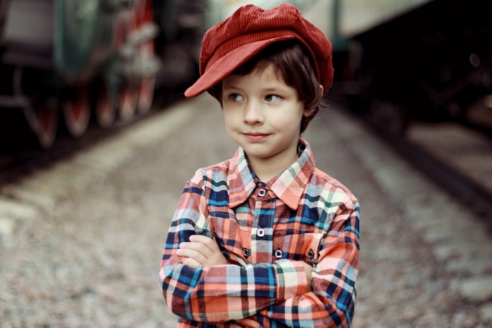 cap-2923682_960_720 Junge mit roter Kappe