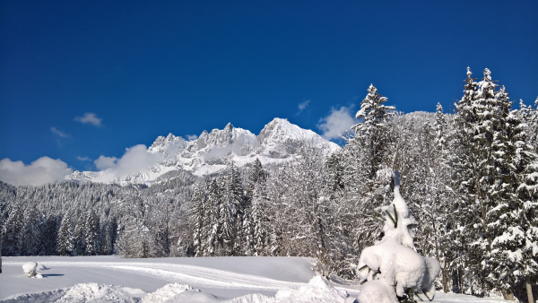 Wilder Kaiser mit Schnee