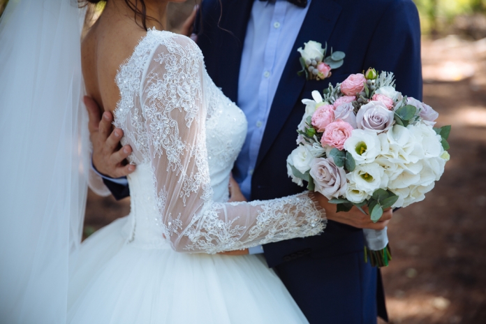 Hochzeit-Brautpaar-Brautstrauß 519783154 Hochzeit-Brautpaar-Brautstrauß
